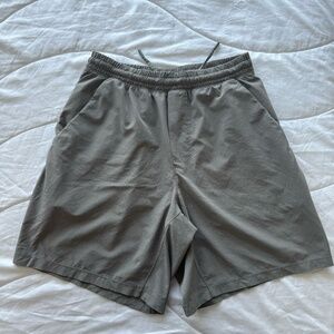 Lululemon Pace Breaker Short 7" Linerless - Limited Edition Color